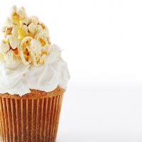 Golden Butter Popcorn Cupcakes_image
