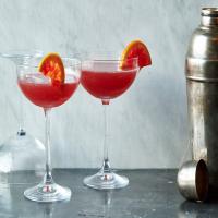 Soul Kiss Cocktail With Blood Orange_image