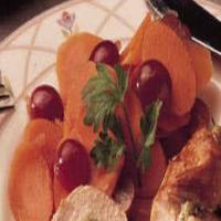 Tangy Carrots with Grapes image