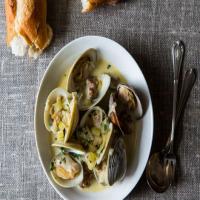 CLAMS: Drunken Clams with Sausage + Grilled Garlic Toast Recipe - (4.3/5)_image