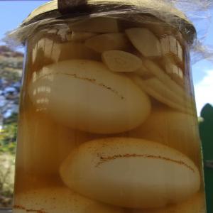 Garlic Pickled Eggs_image
