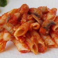 Pasta with Tomato Sauce, Sausage, and Mushrooms_image
