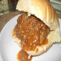 Sweet and Sour Pulled Pot Roast Sammies_image