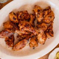 Trisha Yearwood's Bread-and-Butter-Pickle-Brined Wings Are So Good For Game-Day Eats_image