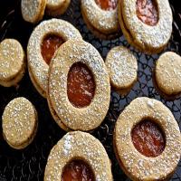 Pistachio Linzer Cookies With Orange Marmalade_image