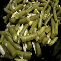 Garlic Almond Green Beans image