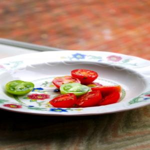 Cherry Tomatoes With Tamarind Dressing_image