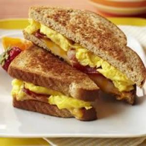 Bacon and Egg Breakfast Grilled Cheese_image