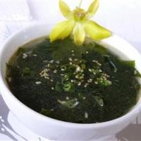 Korean-style Seaweed Soup image