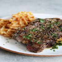 Steak au Poivre with Tater Tot Waffles_image