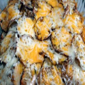 Baked Potato Slices With Two Cheeses_image
