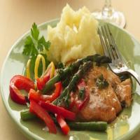 Sautéed Turkey Cutlets with Asparagus and Red Bell Peppers_image