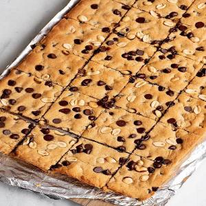 Peanut Butter Cookie Bars - Homemade Hooplah_image