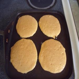 Easy Pumpkin Pancakes_image