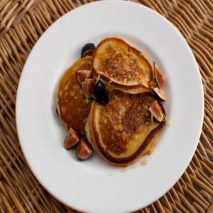Lemon Ricotta Pancakes with Figs_image