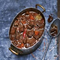 Spiced braised venison with chilli & chocolate image