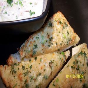 Frank's Cheesy Garlic Bread_image