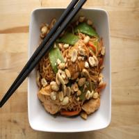 Spicy Peanut Noodles With Chicken_image