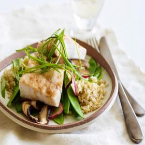 Microwave Ginger-Soy Flounder with Snow Peas_image