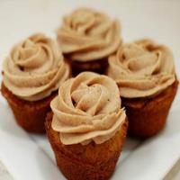 SNICKERDOODLE CUPCAKES W/CINNAMON BUTTERCREAM FROSTING image