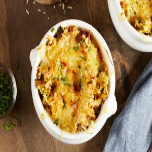 Cheesy Stuffing-Topped French Onion Soup | Kraft What's Cooking_image