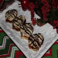 Chocolate Raspberry Spritz Sandwich Cookies_image