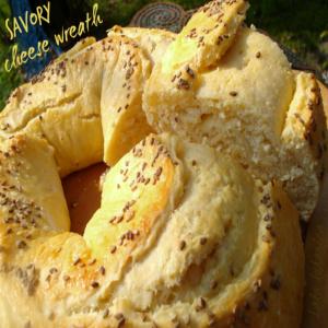 Savory Cheese Wreath_image