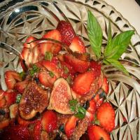 Fig and Mint Salad (Raw Food) image