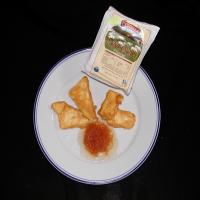 Manouri Me Kythoni: Fried Cheese W/ Quince Preserves_image
