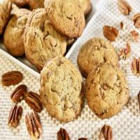 Crunchy Pecan-Toffee Cookies image