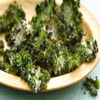 Gluten-Free Kale Chips with Nutritional Yeast_image