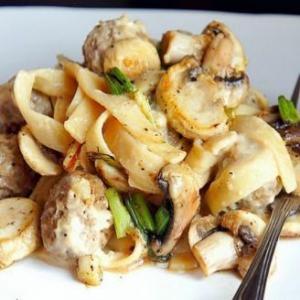 Pasta in Sauce with Meatballs_image