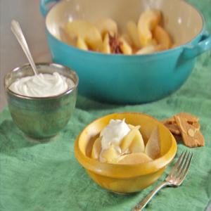 Buttery Poached Pears with Whipped Mascarpone_image