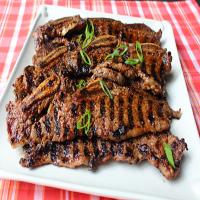 Grilled Kiwi and Chili-Rubbed Short Ribs image