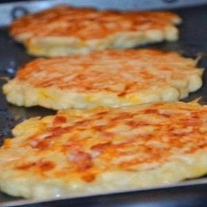 Bacon Cheddar Patty Cakes with leftover mashed potatoes_image