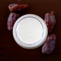 Homemade Naturally Sweetened Almond Milk_image