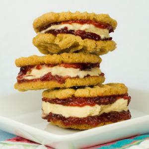 Peanut Butter and Jelly Ice Cream Sandwiches Recipe - (4.3/5)_image