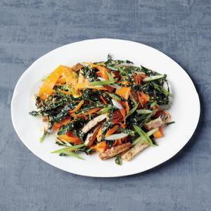 Shaved Carrot Salad with Baked Tofu_image