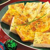 Cheese 'n' Egg Pizza Squares_image
