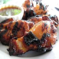 Grilled Buffalo Wings With a Bite_image