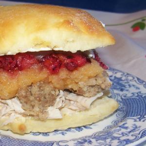 Crazy Mixed-Up Mile High Leftover Turkey Sandwich_image