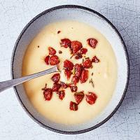 Leek, butter bean & crispy chorizo soup_image
