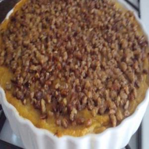 Squash Casserole with Crunchy Pecan Topping Recipe_image