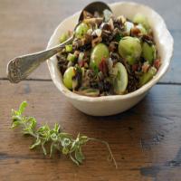 Wild Rice Stuffing with Grapes and Hazelnuts_image
