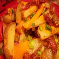 Potato Wedges With Cheese and Bacon_image