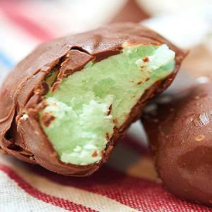 Five Ingredient Mint Chocolate Candy - Show Me the Yummy_image