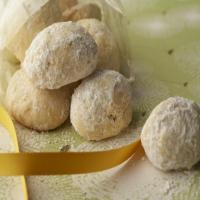 Kourabiedes (Greece): Walnut Sugar Cookies image
