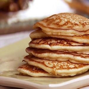 Alton Brown's Buttermilk Pancakes Recipe_image