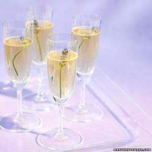 Lavender Champagne Recipe - (4.5/5)_image