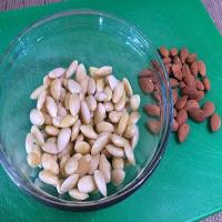 Blanched Almonds • How to_image